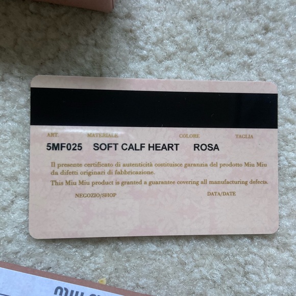 Miu Miu pink wristlet+ card case set - Picture 16 of 17